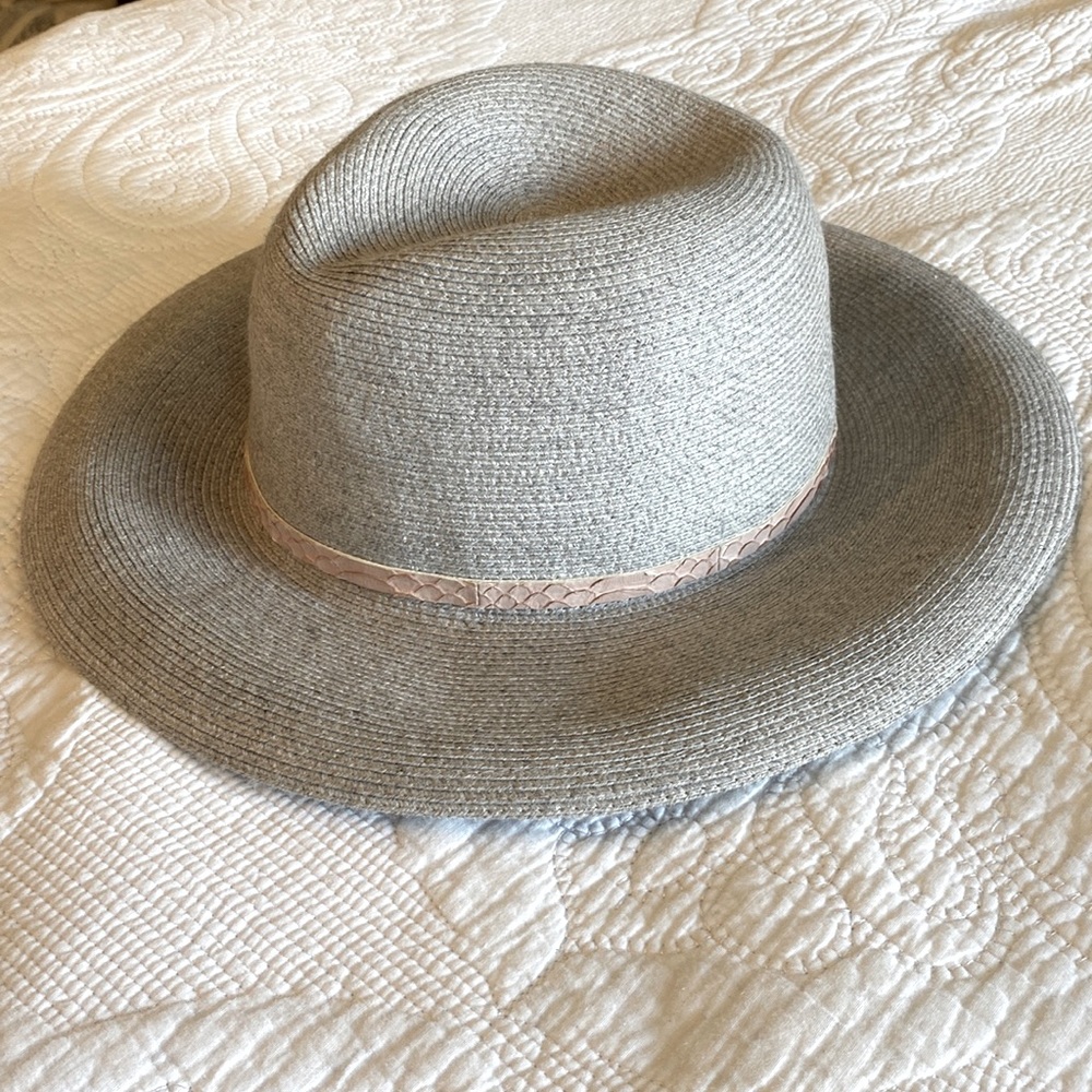 Must sell ❗️ Eugenia Kim Hat